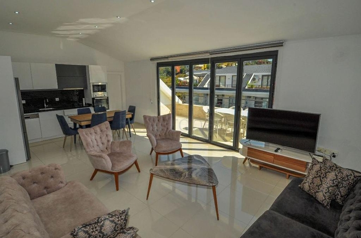 مجمع فاخر -شقة غرفة وصالة -مفروشة -في كاستل / الانيا 