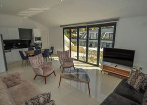 مجمع فاخر -شقة غرفة وصالة -مفروشة -في كاستل / الانيا 