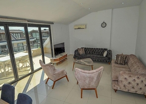 مجمع فاخر -شقة غرفة وصالة -مفروشة -في كاستل / الانيا 