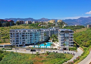 مجمع فاخر -شقة غرفة وصالة -مفروشة -في كاستل / الانيا 