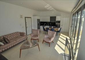 مجمع فاخر -شقة غرفة وصالة -مفروشة -في كاستل / الانيا 