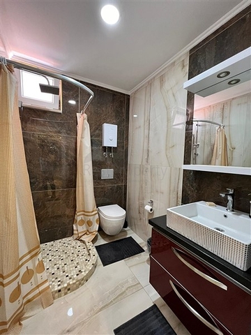 على شارع بارباروس - شقة غرفتين وصالة مفروشة - مجمع حديث - في محمودلار / الانيا 