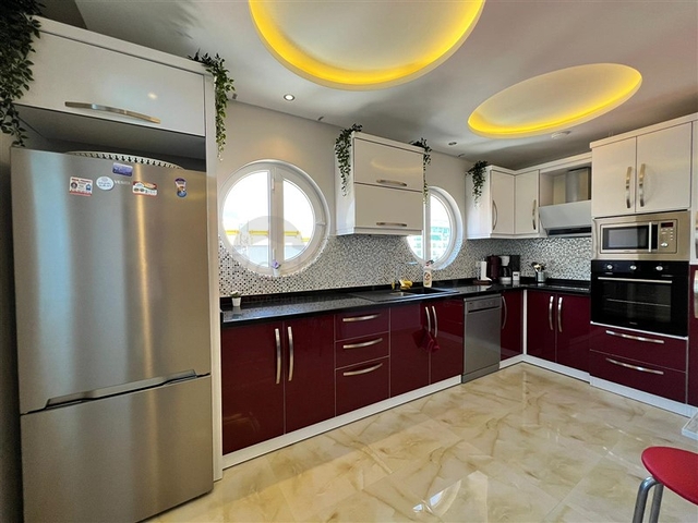 على شارع بارباروس - شقة غرفتين وصالة مفروشة - مجمع حديث - في محمودلار / الانيا 