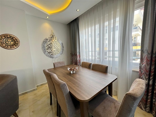 على شارع بارباروس - شقة غرفتين وصالة مفروشة - مجمع حديث - في محمودلار / الانيا 