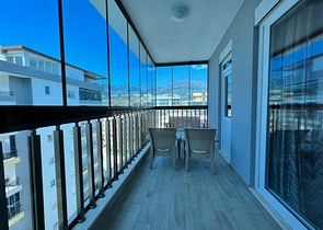 على شارع بارباروس - شقة غرفتين وصالة مفروشة - مجمع حديث - في محمودلار / الانيا 