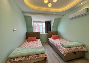 على شارع بارباروس - شقة غرفتين وصالة مفروشة - مجمع حديث - في محمودلار / الانيا 