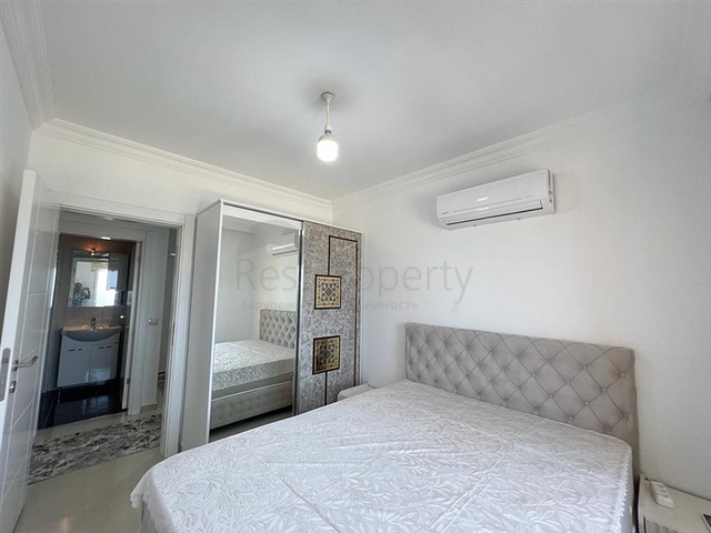 شقة غرفتين وصالة مفروشة - ضمن مجمع قريب من البحر والخدمات - في محمودلار / الانيا 