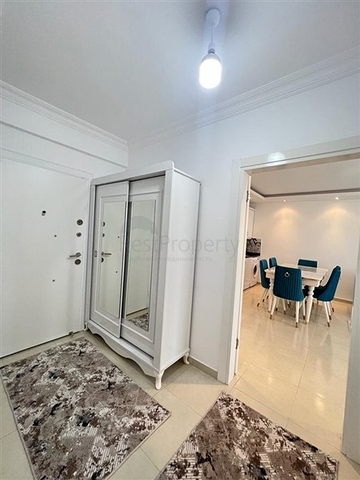 شقة غرفتين وصالة مفروشة - ضمن مجمع قريب من البحر والخدمات - في محمودلار / الانيا 