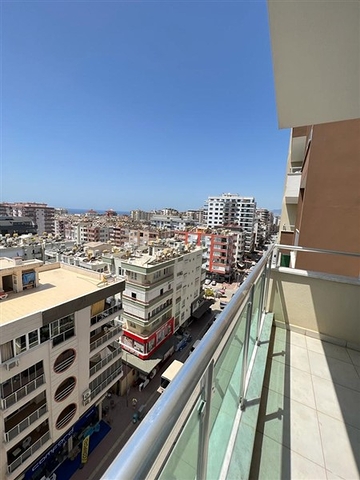 شقة غرفتين وصالة مفروشة - ضمن مجمع قريب من البحر والخدمات - في محمودلار / الانيا 