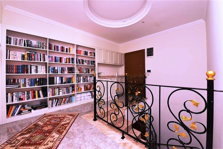 دوبلكس واسعة - 5 غرف وصالة - مفروشة - في موقع مميز - اوبا / الانيا 