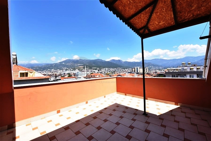 دوبلكس واسعة - 5 غرف وصالة - مفروشة - في موقع مميز - اوبا / الانيا 