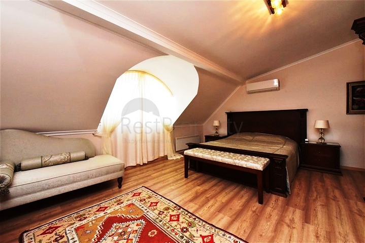 دوبلكس واسعة - 5 غرف وصالة - مفروشة - في موقع مميز - اوبا / الانيا 