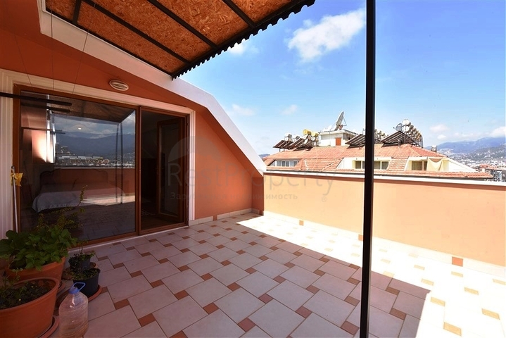 دوبلكس واسعة - 5 غرف وصالة - مفروشة - في موقع مميز - اوبا / الانيا 