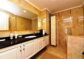 دوبلكس واسعة - 5 غرف وصالة - مفروشة - في موقع مميز - اوبا / الانيا 