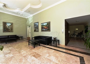 دوبلكس واسعة - 5 غرف وصالة - مفروشة - في موقع مميز - اوبا / الانيا 