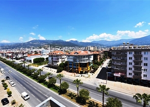 دوبلكس واسعة - 5 غرف وصالة - مفروشة - في موقع مميز - اوبا / الانيا 