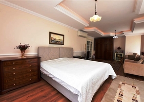 دوبلكس واسعة - 5 غرف وصالة - مفروشة - في موقع مميز - اوبا / الانيا 