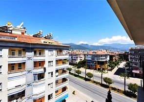 دوبلكس واسعة - 5 غرف وصالة - مفروشة - في موقع مميز - اوبا / الانيا 