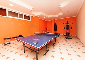 دوبلكس واسعة - 5 غرف وصالة - مفروشة - في موقع مميز - اوبا / الانيا 