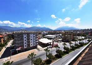 دوبلكس واسعة - 5 غرف وصالة - مفروشة - في موقع مميز - اوبا / الانيا 