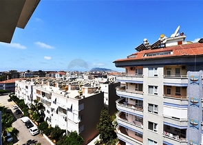 دوبلكس واسعة - 5 غرف وصالة - مفروشة - في موقع مميز - اوبا / الانيا 