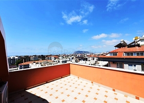 دوبلكس واسعة - 5 غرف وصالة - مفروشة - في موقع مميز - اوبا / الانيا 