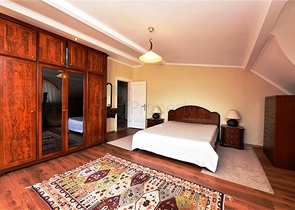 دوبلكس واسعة - 5 غرف وصالة - مفروشة - في موقع مميز - اوبا / الانيا 