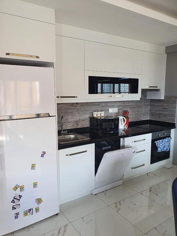 مجمع فاخر - شقة غرفة وصالة واسعة -مفروشة -في محمودلار / الانيا 