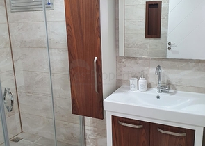 مجمع فاخر - شقة غرفة وصالة واسعة -مفروشة -في محمودلار / الانيا 