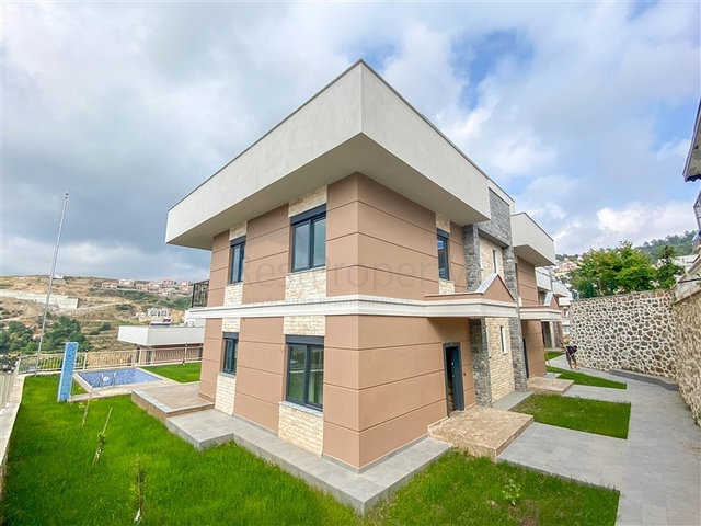 فلل في مجمع كارجيجاك الجديد