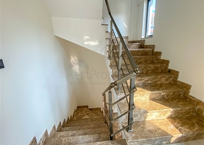 فلل في مجمع كارجيجاك الجديد