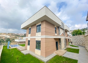 فلل في مجمع كارجيجاك الجديد