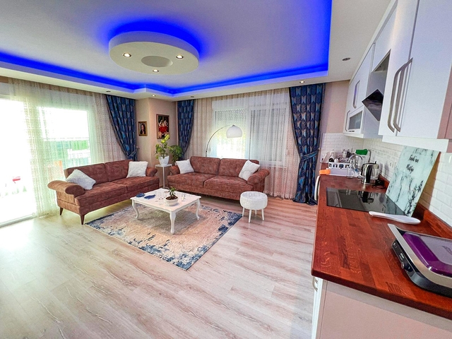 شقة غرفة وصالة - ضمن مجمع سكني - في منطقة كاستل الراقية / الانيا 