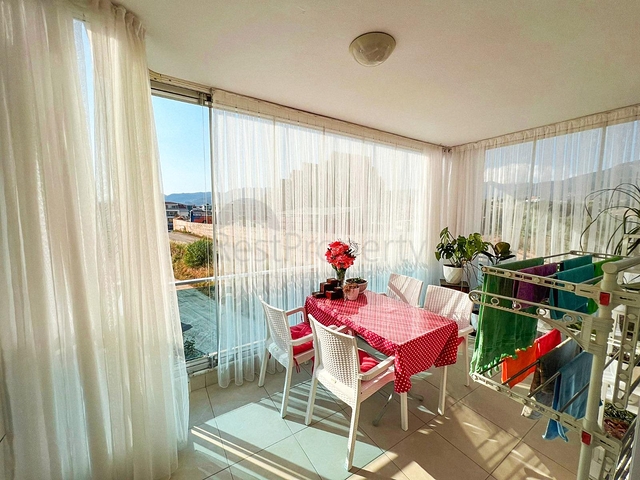 شقة غرفة وصالة - ضمن مجمع سكني - في منطقة كاستل الراقية / الانيا 