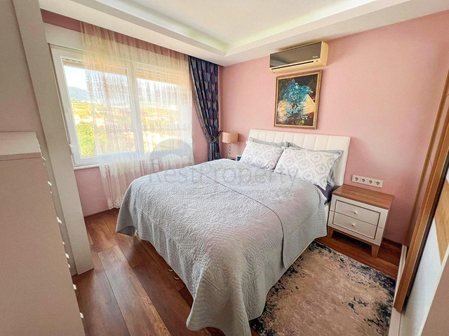 شقة غرفة وصالة - ضمن مجمع سكني - في منطقة كاستل الراقية / الانيا 