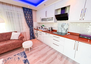 شقة غرفة وصالة - ضمن مجمع سكني - في منطقة كاستل الراقية / الانيا 