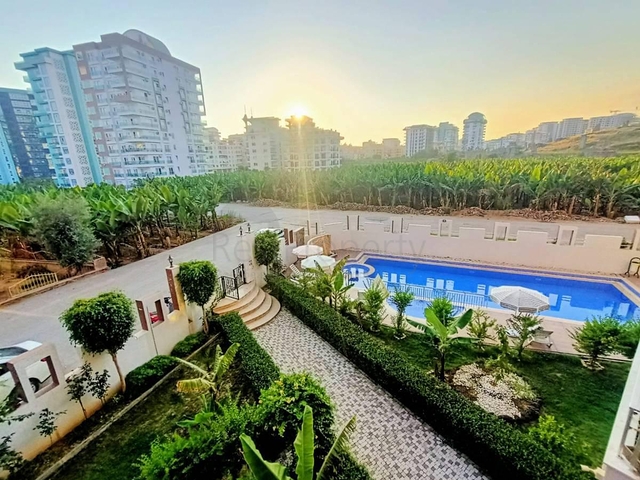 شقة غرفة وصالة مفروشة - ضمن مجمع سكني انيق - في محمودلار / الانيا 