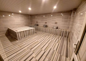 شقة غرفة وصالة مفروشة - ضمن مجمع سكني انيق - في محمودلار / الانيا 