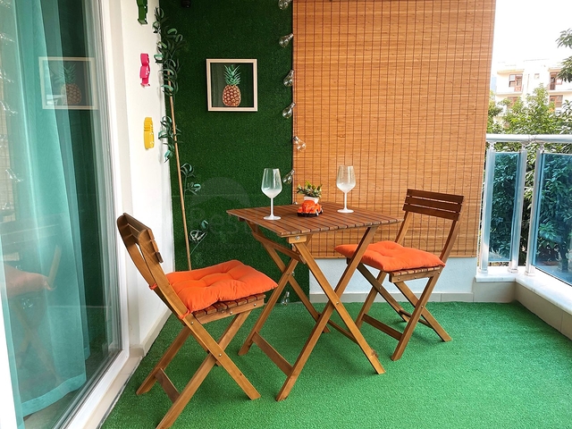 موقع مركزي - شقة غرفة وصالة مفروشة - ضمن مجمع سكني - في توسمور / الانيا 