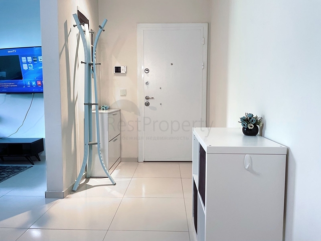 موقع مركزي - شقة غرفة وصالة مفروشة - ضمن مجمع سكني - في توسمور / الانيا 