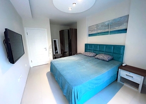 موقع مركزي - شقة غرفة وصالة مفروشة - ضمن مجمع سكني - في توسمور / الانيا 