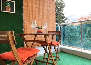 موقع مركزي - شقة غرفة وصالة مفروشة - ضمن مجمع سكني - في توسمور / الانيا 