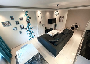 موقع مركزي - شقة غرفة وصالة مفروشة - ضمن مجمع سكني - في توسمور / الانيا 