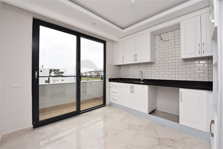 اطلالة بحر - دوبلكس غرفتين وصالة - مجمع جديد في كاستل / الانيا 