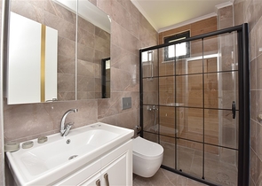 اطلالة بحر - دوبلكس غرفتين وصالة - مجمع جديد في كاستل / الانيا 