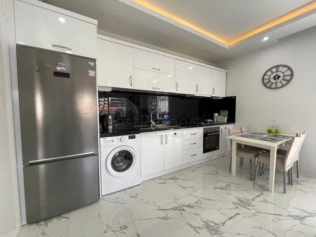 مجمع انيق - شقة غرفة وصالة مفروشة - في محمودلار / الانيا 