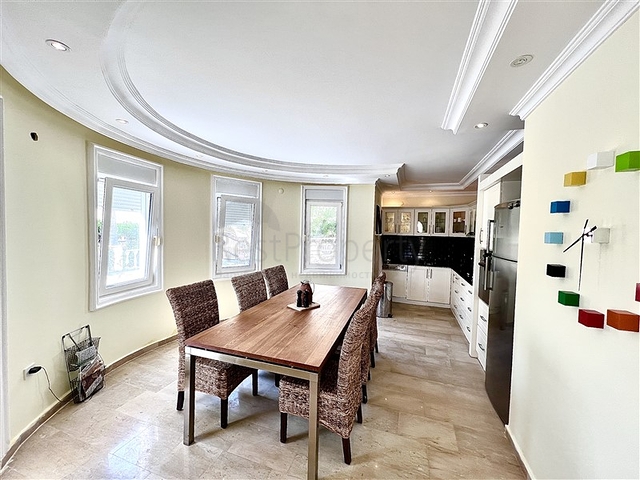 فيلا مستقلة - 3 غرف وصالة - مسبح مستقل - في كارجيجاك / الانيا 