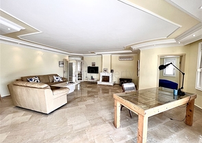 فيلا مستقلة - 3 غرف وصالة - مسبح مستقل - في كارجيجاك / الانيا 