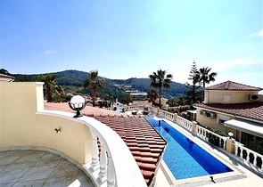 فيلا مستقلة - 3 غرف وصالة - مسبح مستقل - في كارجيجاك / الانيا 