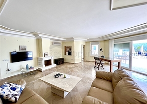 فيلا مستقلة - 3 غرف وصالة - مسبح مستقل - في كارجيجاك / الانيا 